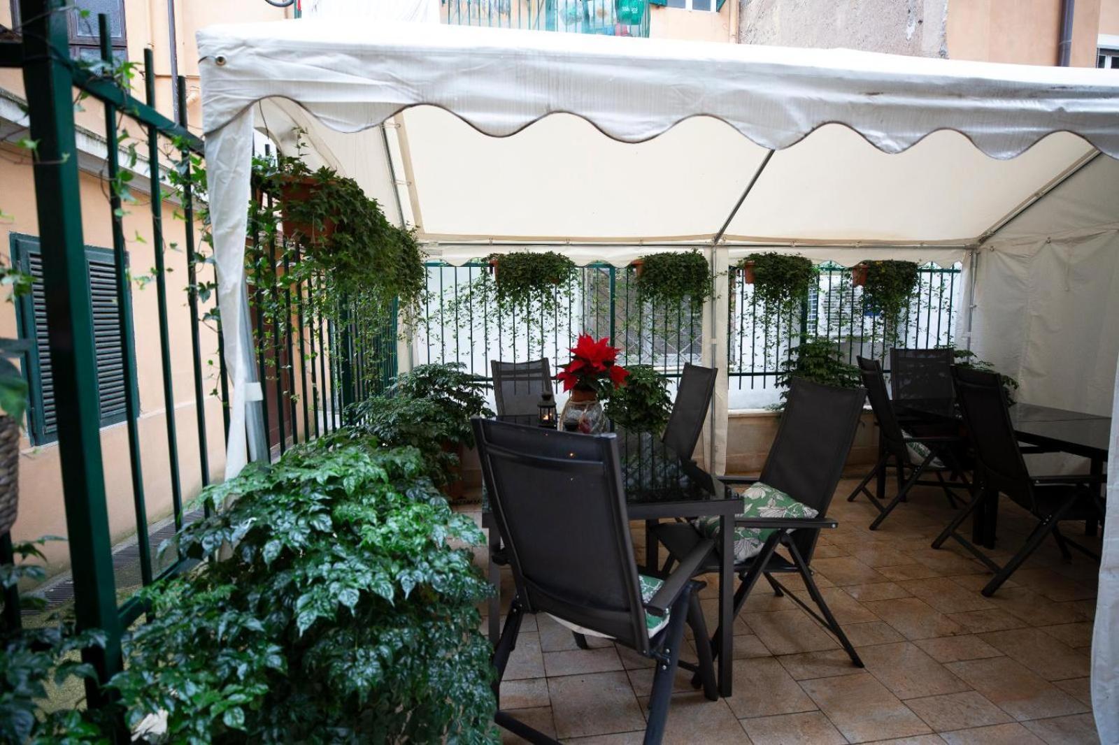 Flatinrome Trastevere Deluxe Rooms - Green Patio Luaran gambar