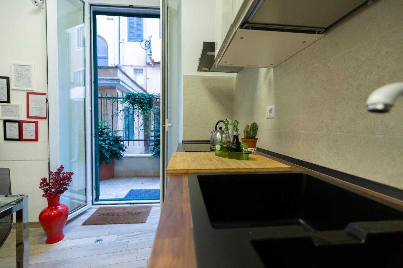 Flatinrome Trastevere Deluxe Rooms - Green Patio Luaran gambar