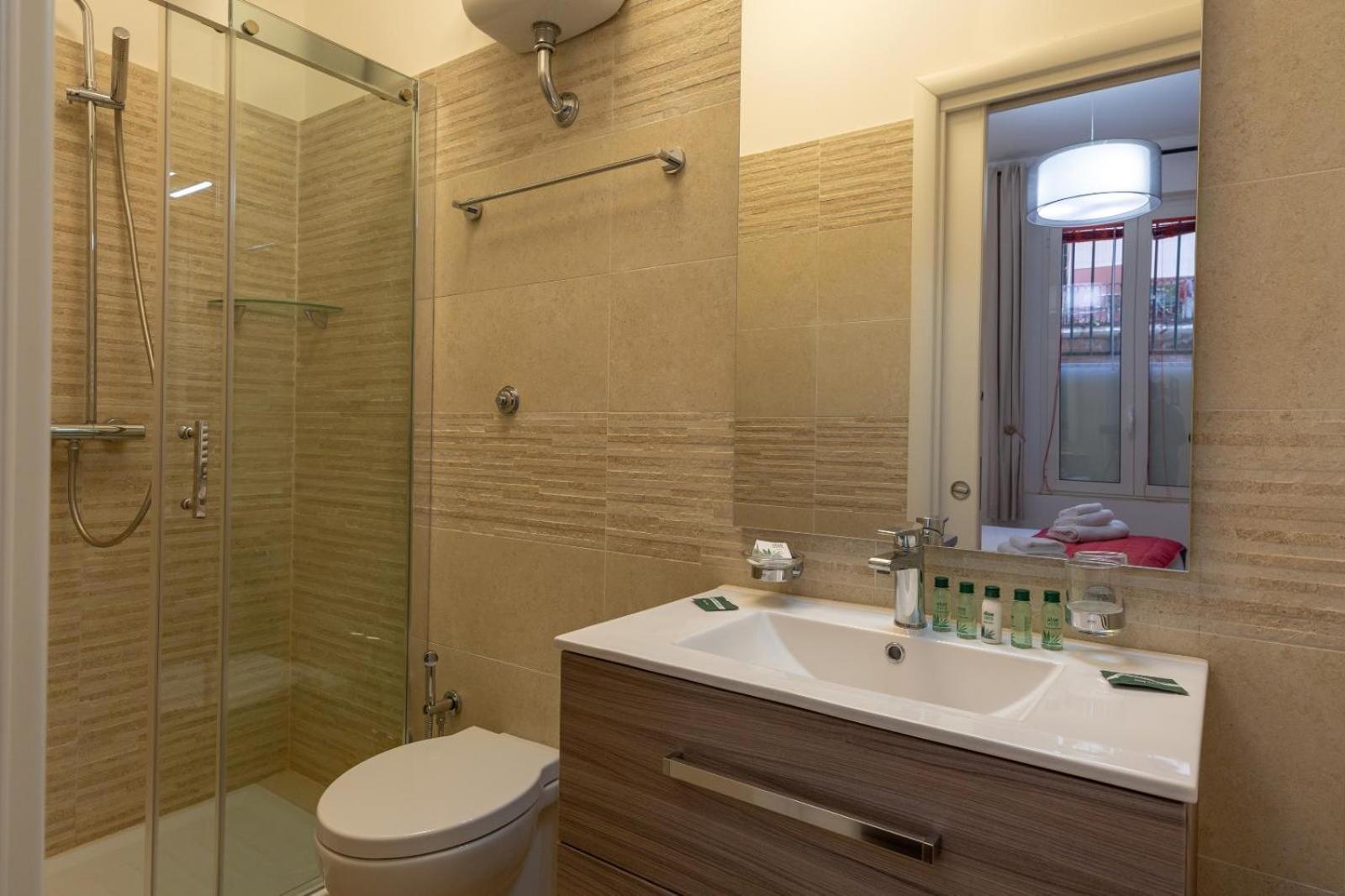 Flatinrome Trastevere Deluxe Rooms - Green Patio Luaran gambar