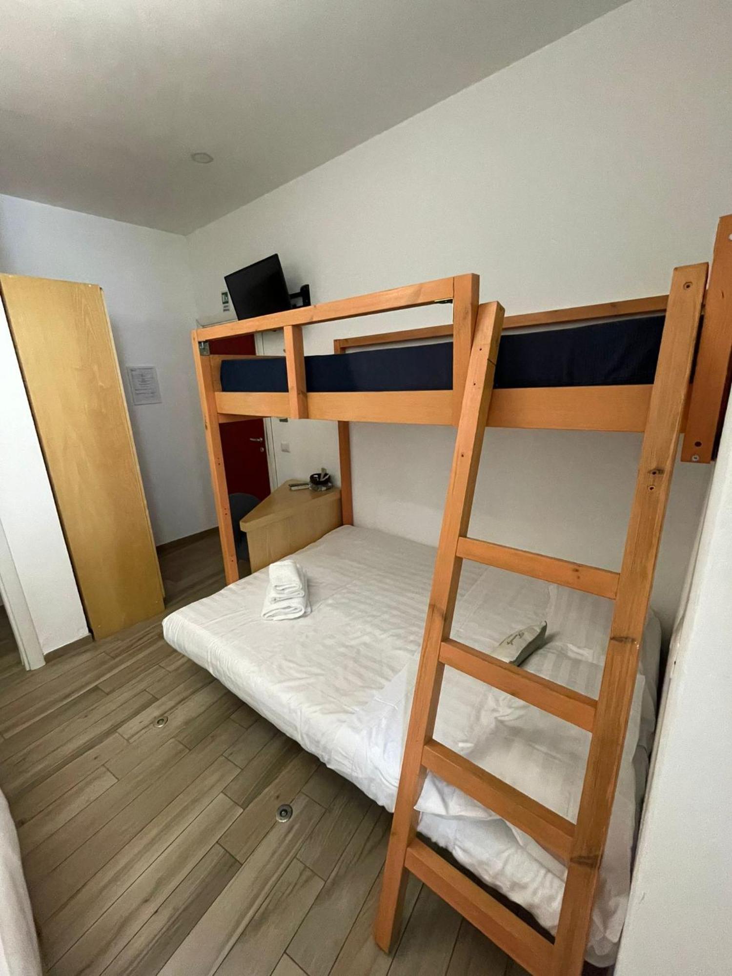 Flatinrome Trastevere Deluxe Rooms - Green Patio Luaran gambar