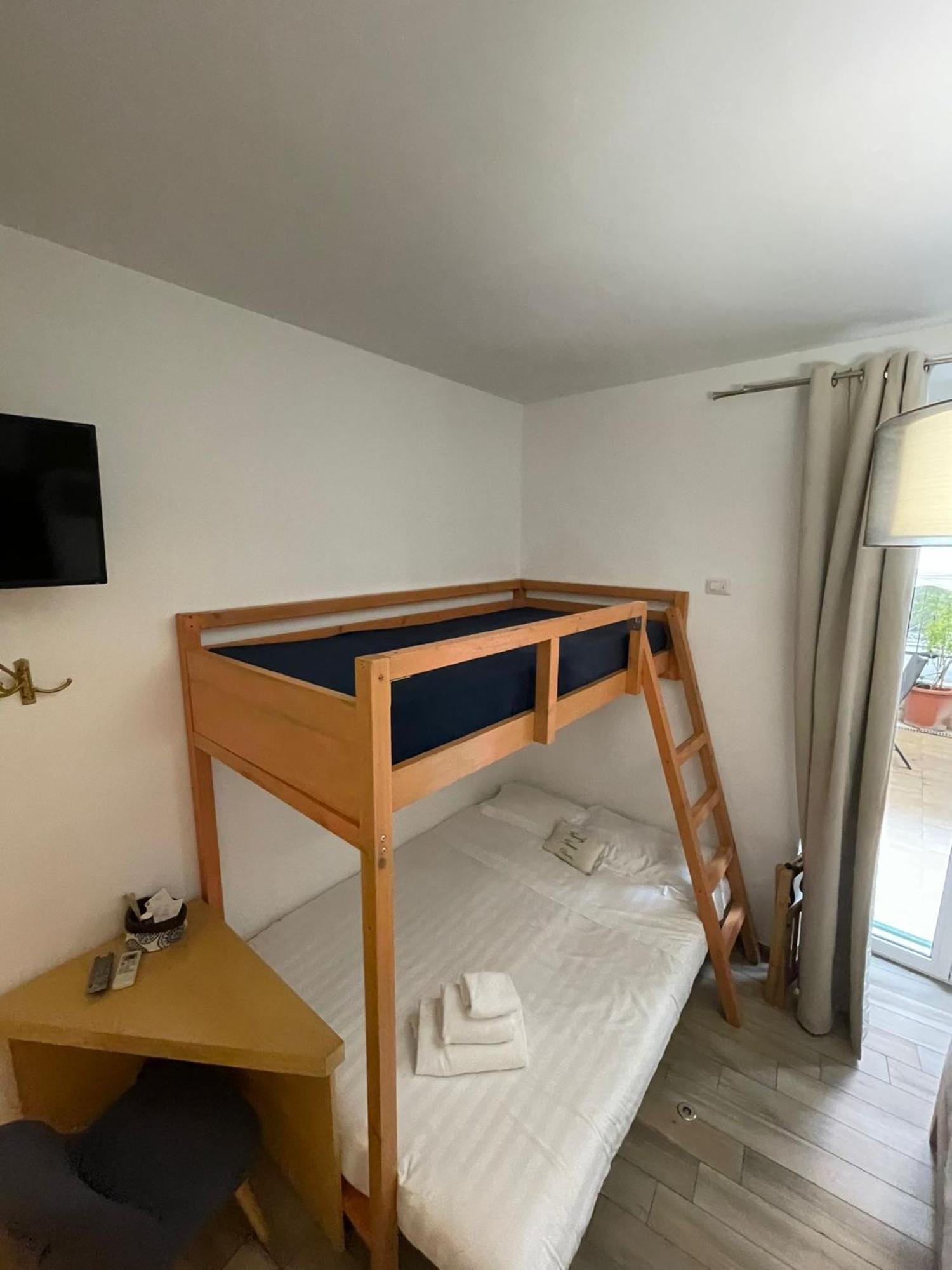 Flatinrome Trastevere Deluxe Rooms - Green Patio Luaran gambar