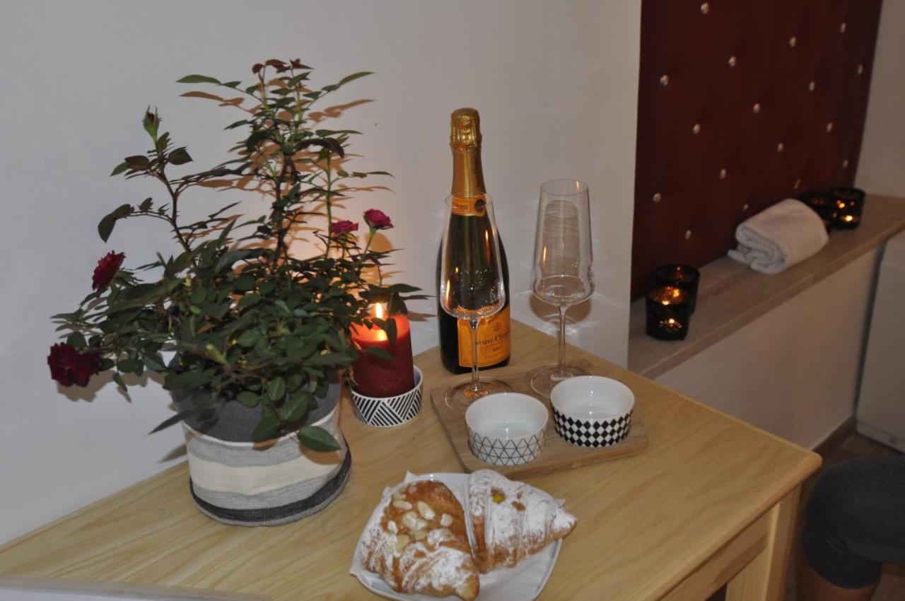 Flatinrome Trastevere Deluxe Rooms - Green Patio Luaran gambar
