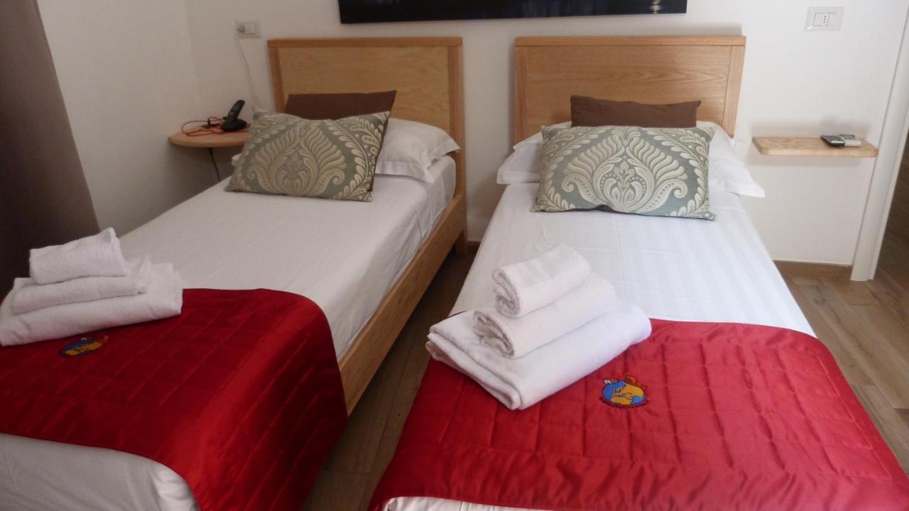Flatinrome Trastevere Deluxe Rooms - Green Patio Luaran gambar